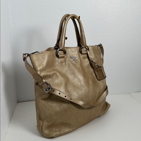 💯Authentic Prada Leather Tote Bag🍀 - Picture 7 of 17